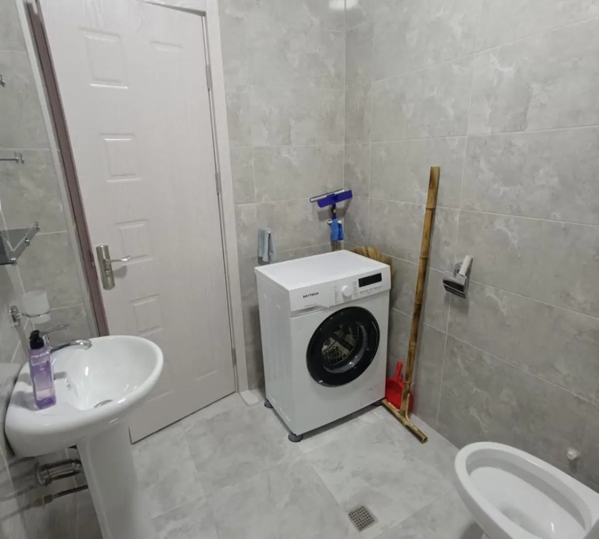 Cozy Apartment For Rent Near Vox, Batumi Angisa 0*,